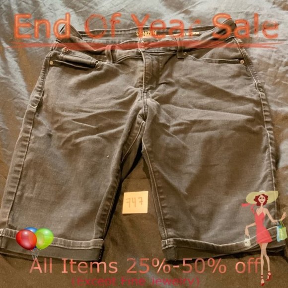 Levi's Pants - Levi’s Black Bermuda Jean Short